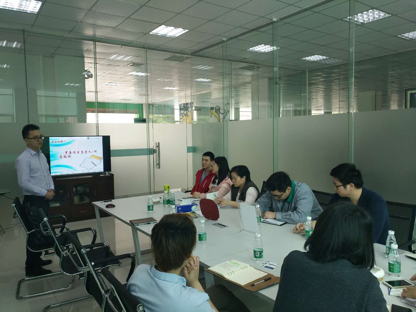 祝贺罗庚机器人签约乐动网页版_乐动（中国）ERP